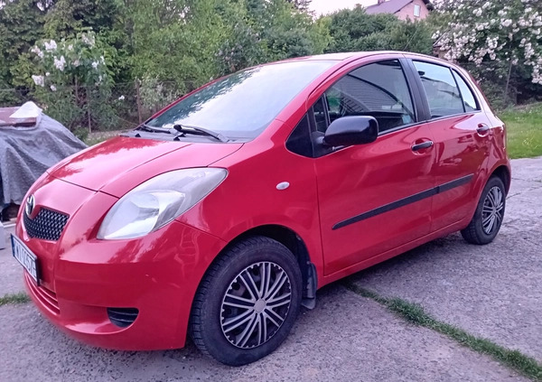 Toyota Yaris cena 8000 przebieg: 250034, rok produkcji 2006 z Wieliczka małe 172
